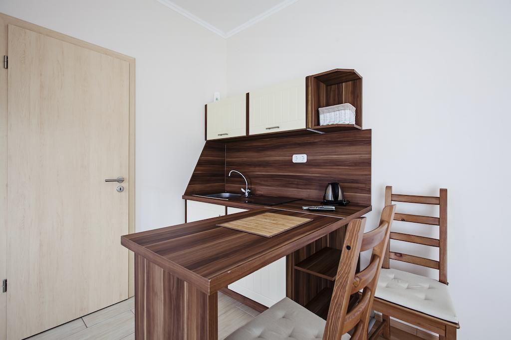 Kocsis Apartman Es Camping Mosonmagyarovar Exterior photo